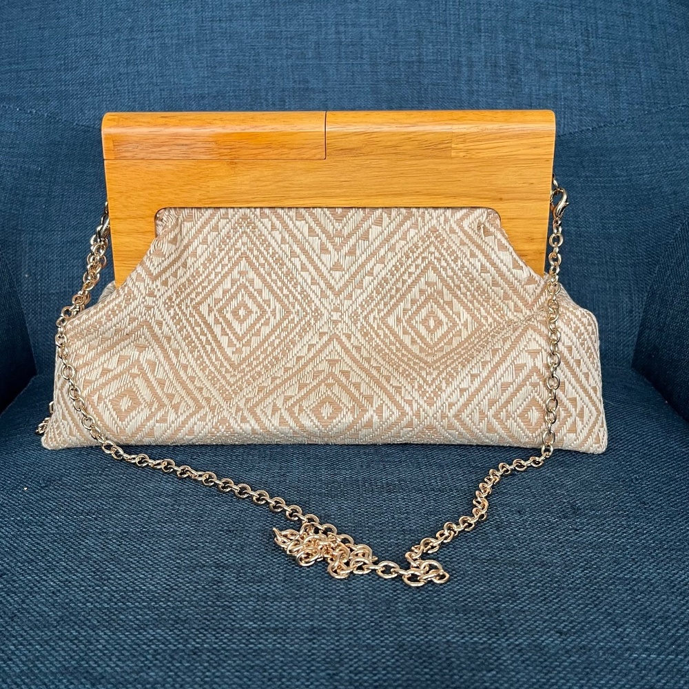 Urban Expressions Chain Link Crossbody Bag Beige Cream | Woven Structured